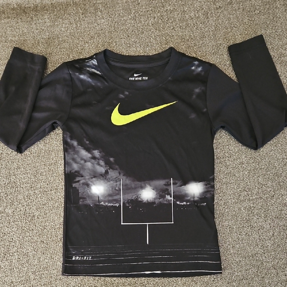 Nike Black Long Sleeve Tee Size XS/4